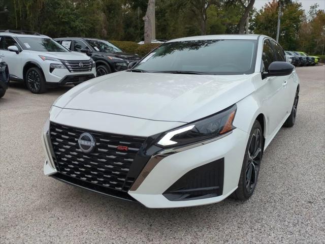 2025 Nissan Altima SR FWD