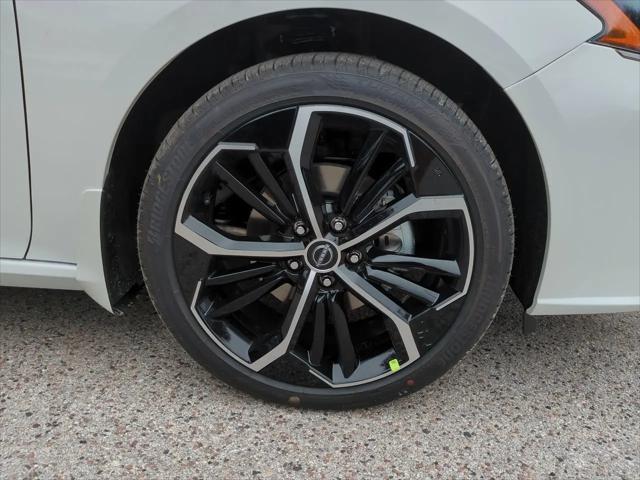 2025 Nissan Altima SR FWD