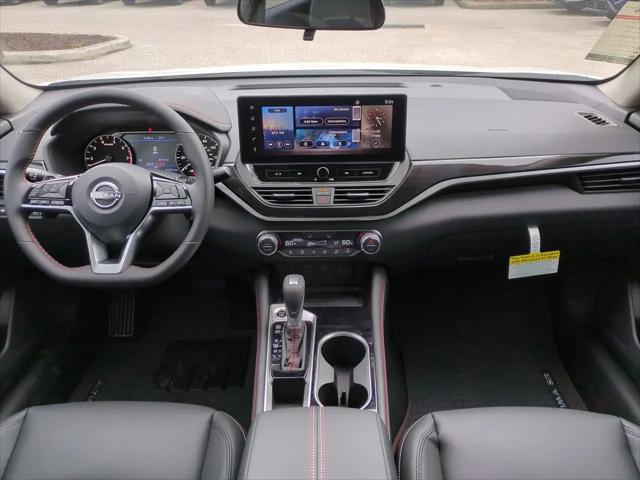 2025 Nissan Altima SR FWD
