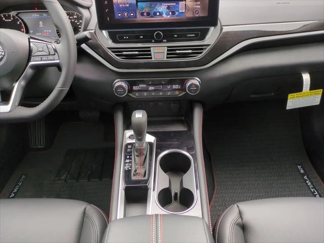 2025 Nissan Altima SR FWD