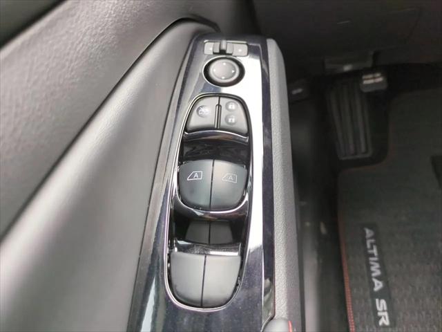 2025 Nissan Altima SR FWD