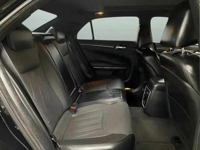 2017 Chrysler 300 C Platinum