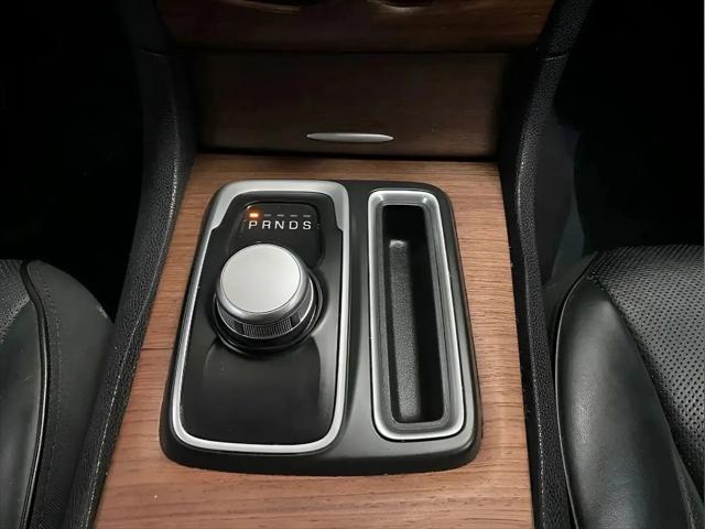 2017 Chrysler 300 C Platinum