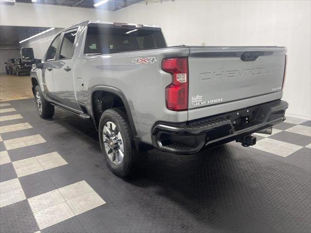 2024 Chevrolet Silverado 2500HD 4WD Crew Cab Standard Bed Custom