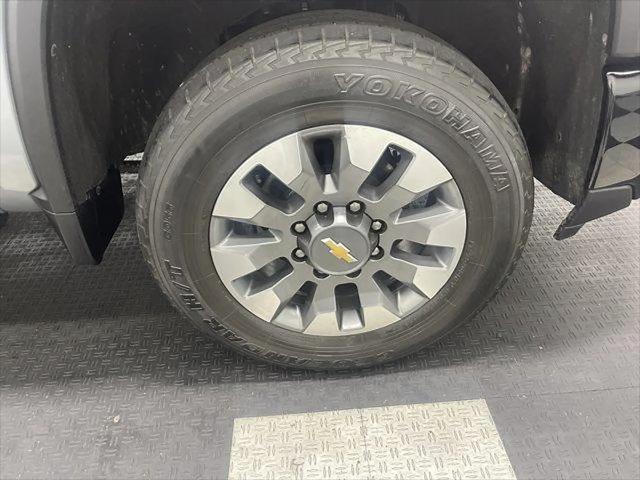 2024 Chevrolet Silverado 2500HD 4WD Crew Cab Standard Bed Custom
