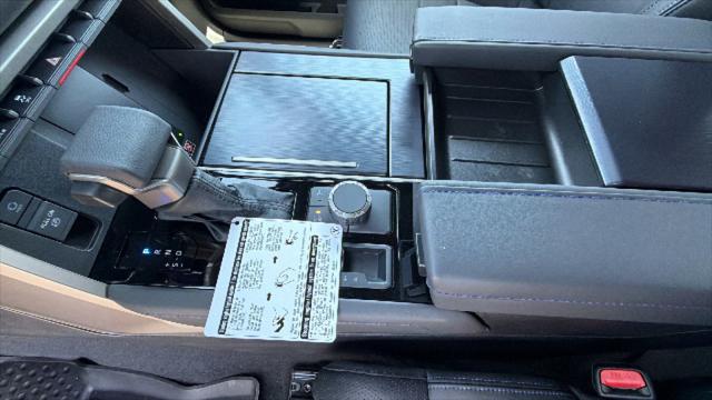 2026 Toyota Tundra Platinum Hybrid CrewMax 5.5' Bed