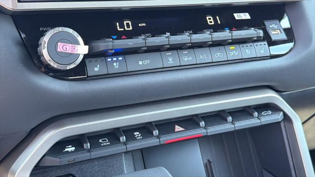 2026 Toyota Tundra Platinum Hybrid CrewMax 5.5' Bed