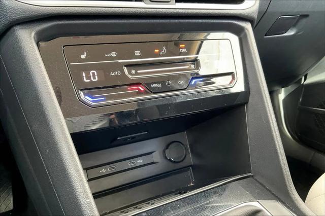 2025 Volkswagen Taos 1.5T SE