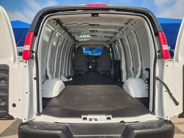2026 GMC Savana Cargo 3500 Extended Wheelbase, Work Van, RWD