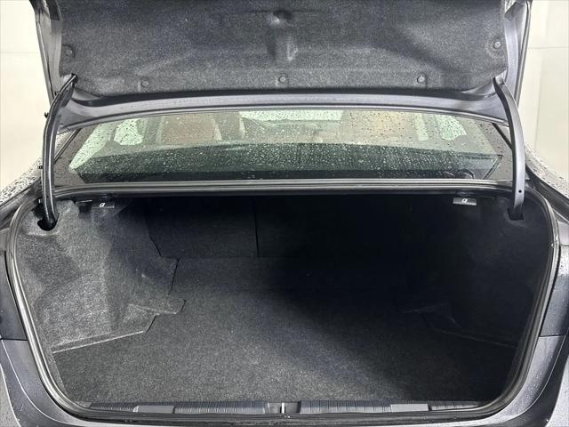2022 Subaru Legacy Touring XT