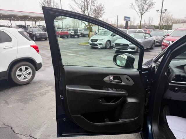 2024 Chrysler Pacifica Hybrid Premium S Appearance Pkg