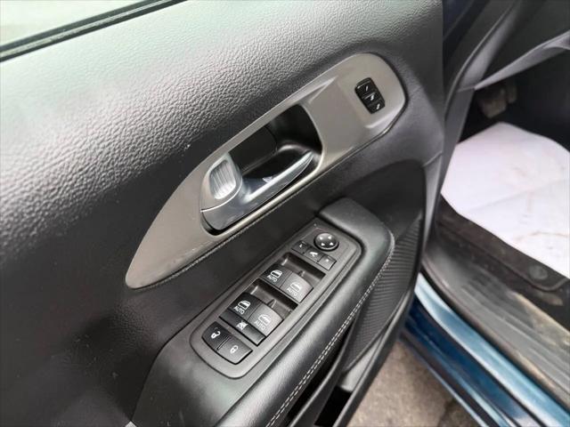 2024 Chrysler Pacifica Hybrid Premium S Appearance Pkg