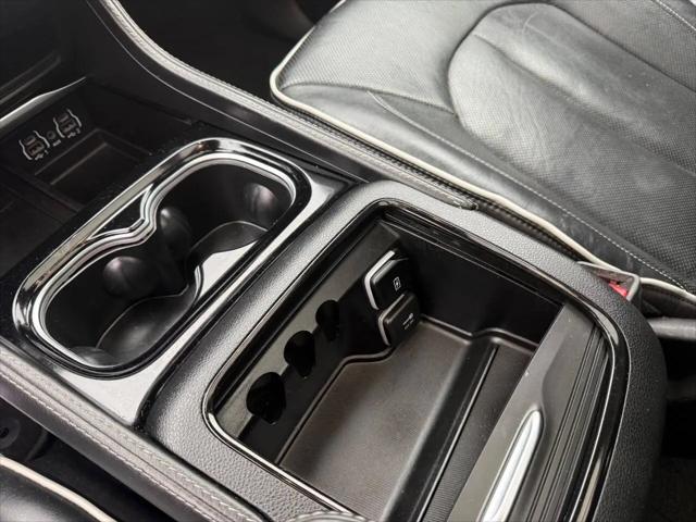 2024 Chrysler Pacifica Hybrid Premium S Appearance Pkg