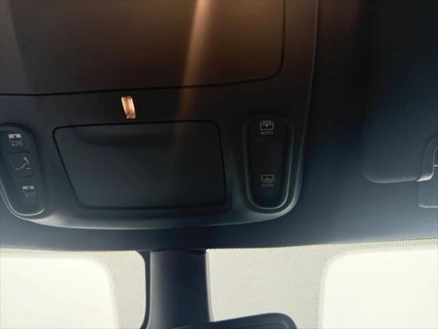 2024 Chrysler Pacifica Hybrid Premium S Appearance Pkg