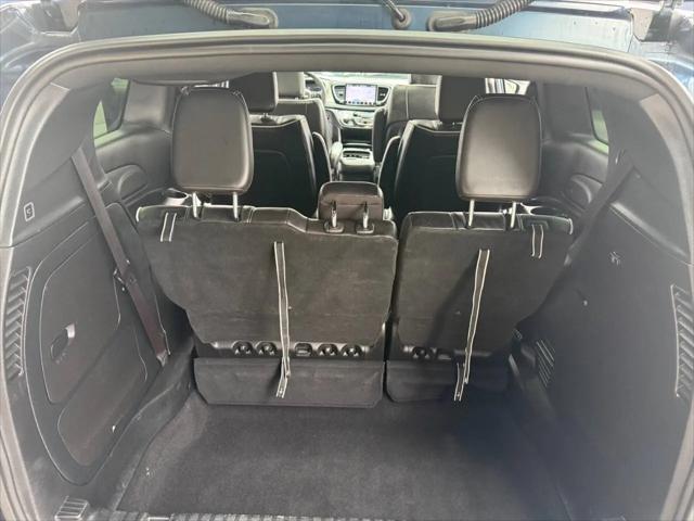 2024 Chrysler Pacifica Hybrid Premium S Appearance Pkg