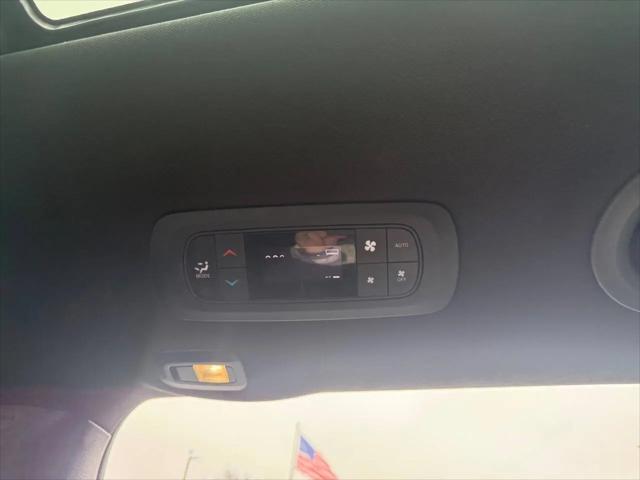 2024 Chrysler Pacifica Hybrid Premium S Appearance Pkg
