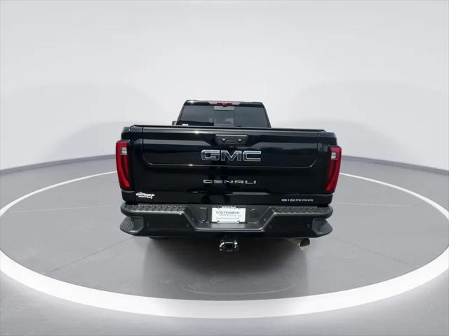 2025 GMC Sierra 2500HD 4WD Crew Cab Standard Bed Denali Ultimate