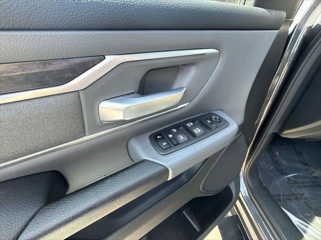 2023 Ram 1500 Big Horn Crew Cab 4x4 5'7" Box