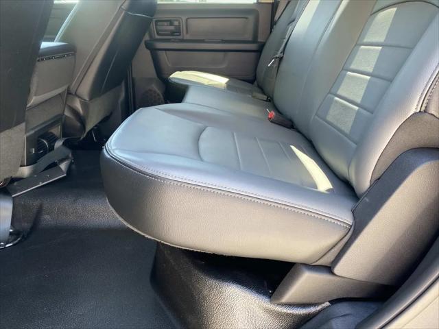 2024 Ram 1500 Classic Tradesman Crew Cab 4x4 5'7" Box