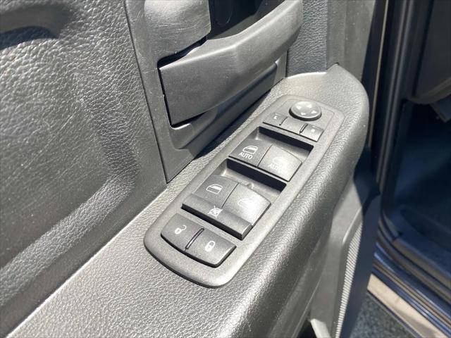 2024 Ram 1500 Classic Tradesman Crew Cab 4x4 5'7" Box