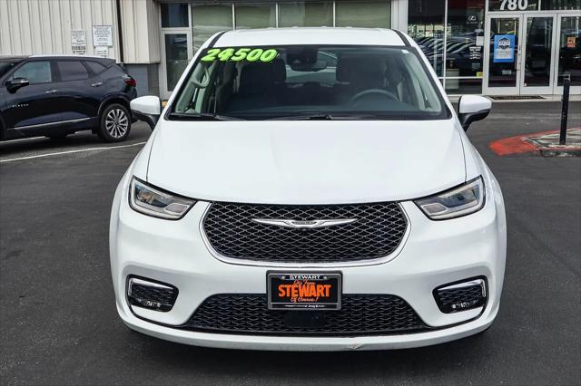2023 Chrysler Pacifica Hybrid Touring L
