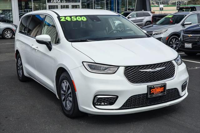 2023 Chrysler Pacifica Hybrid Touring L