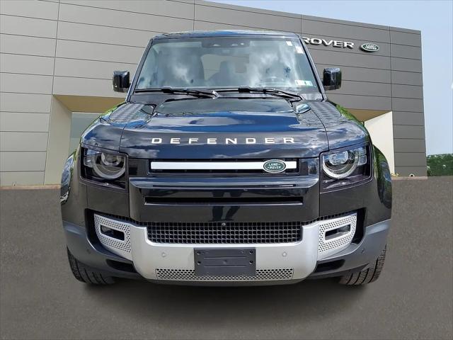 2023 Land Rover Defender 110 SE