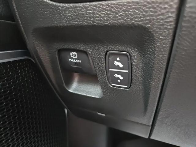 2023 Ram 1500 Laramie Crew Cab 4x4 5'7" Box