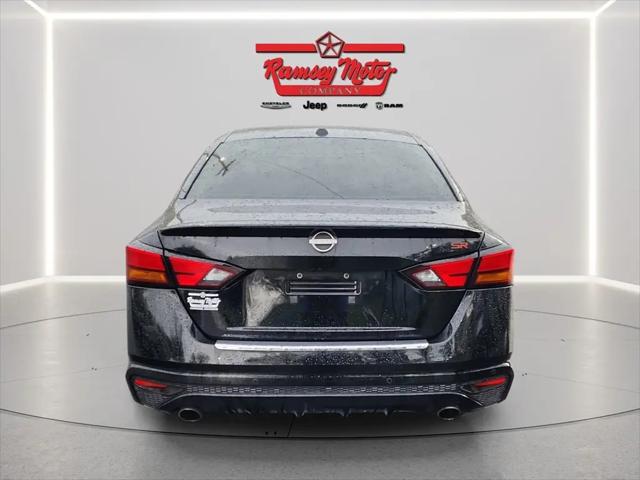 2023 Nissan Altima SR FWD