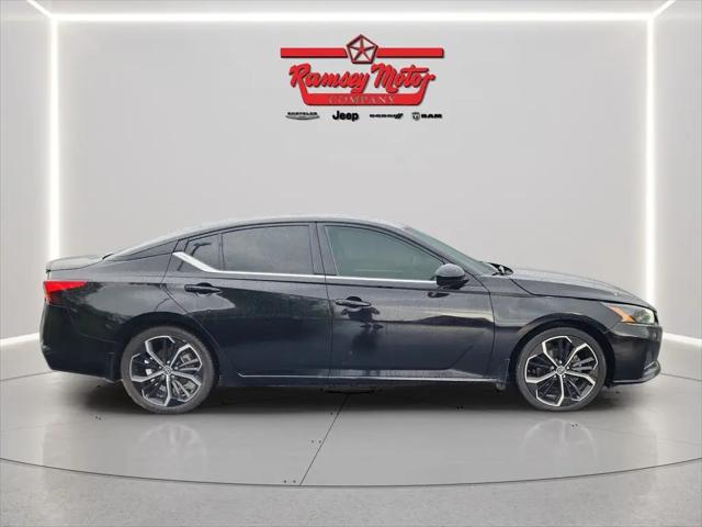 2023 Nissan Altima SR FWD