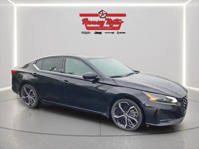 2023 Nissan Altima SR FWD