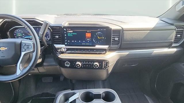 2023 Chevrolet Silverado 1500 4WD Crew Cab Standard Bed LT