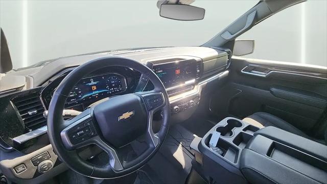 2023 Chevrolet Silverado 1500 4WD Crew Cab Standard Bed LT