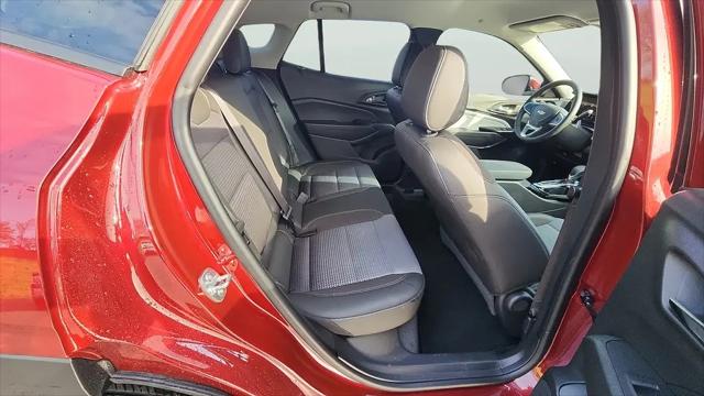 2025 Chevrolet Trax FWD LT