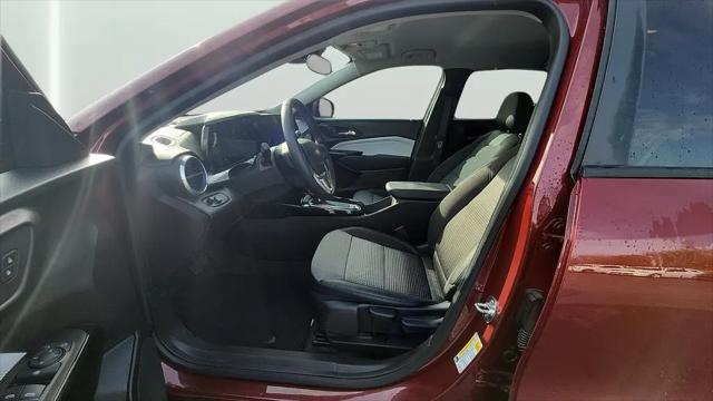 2025 Chevrolet Trax FWD LT