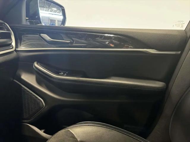 2023 Jeep Grand Cherokee Trailhawk