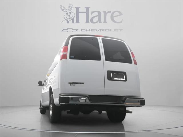2025 Chevrolet Express Passenger RWD 3500 Extended Wheelbase LT