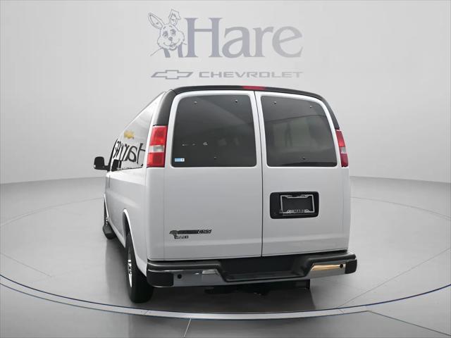 2025 Chevrolet Express Passenger RWD 3500 Extended Wheelbase LT