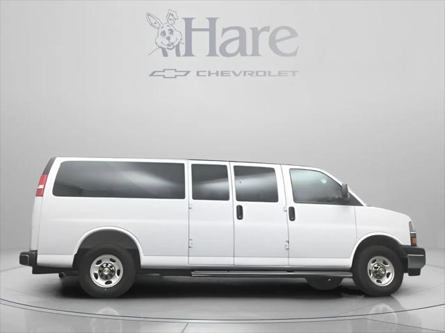 2025 Chevrolet Express Passenger RWD 3500 Extended Wheelbase LT