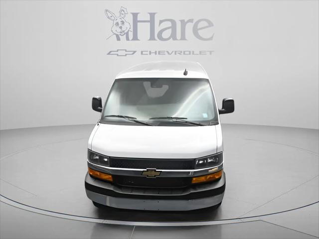 2025 Chevrolet Express Passenger RWD 3500 Extended Wheelbase LT