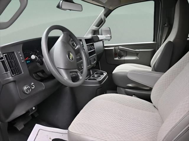 2025 Chevrolet Express Passenger RWD 3500 Extended Wheelbase LT