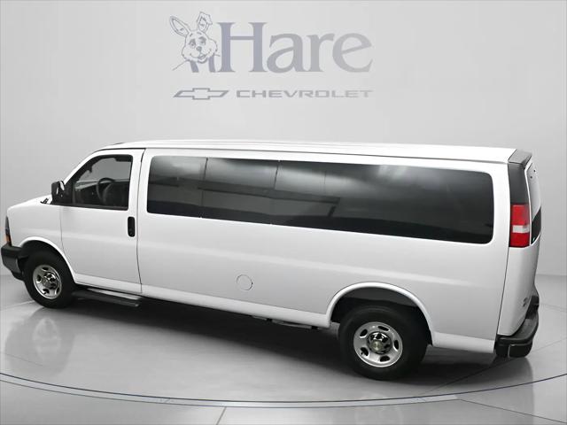 2025 Chevrolet Express Passenger RWD 3500 Extended Wheelbase LT