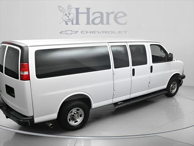 2025 Chevrolet Express Passenger RWD 3500 Extended Wheelbase LT