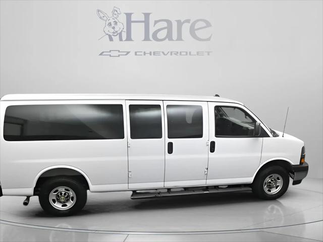 2025 Chevrolet Express Passenger RWD 3500 Extended Wheelbase LT
