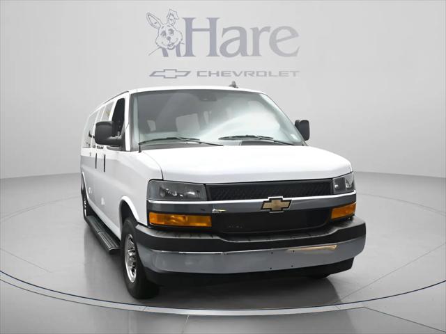 2025 Chevrolet Express Passenger RWD 3500 Extended Wheelbase LT