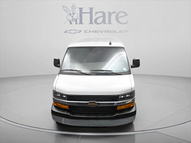 2025 Chevrolet Express Passenger RWD 3500 Extended Wheelbase LT