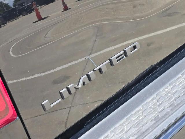 2026 Ram 3500 Limited Crew Cab 4x4 8' Box