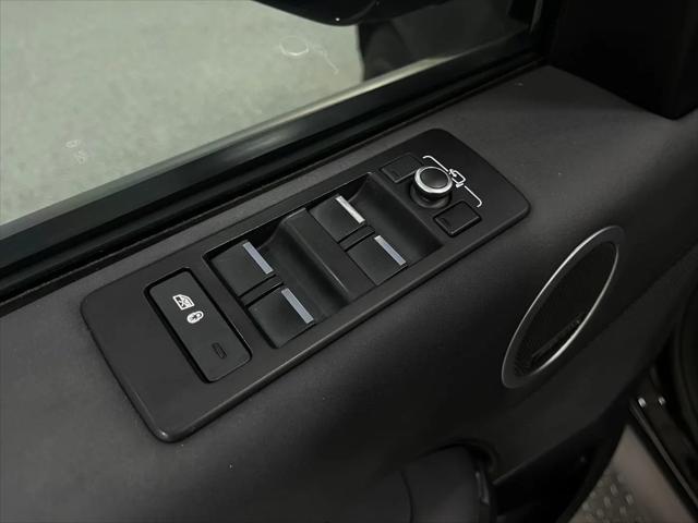 2020 Land Rover Discovery Landmark Edition