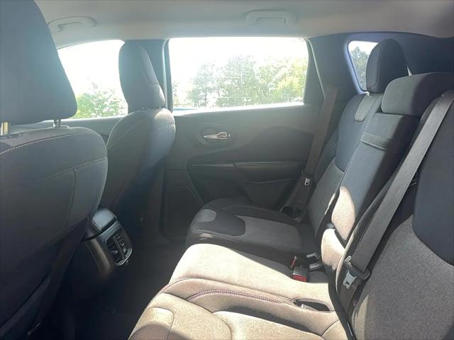2015 Jeep Cherokee Sport