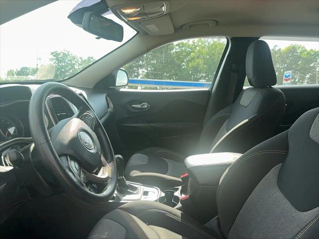 2015 Jeep Cherokee Sport